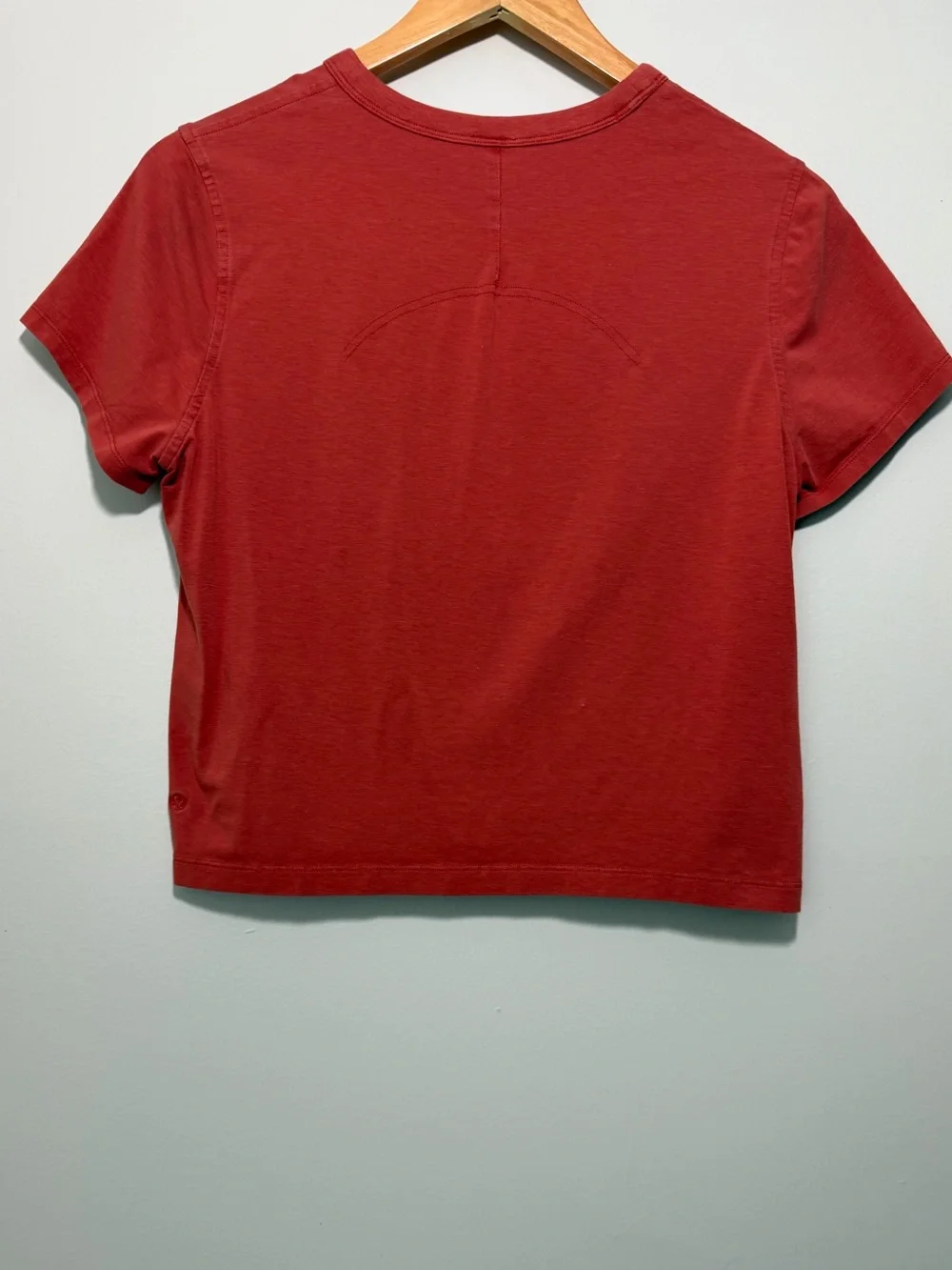 Lululemon Cropped Tee